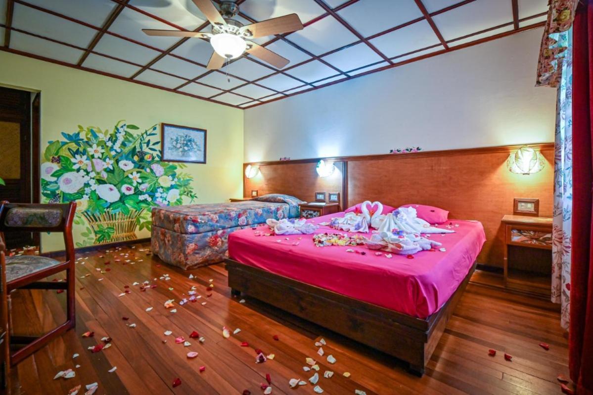 Lands In Love Hotel And Resort Colonia Palmareña Exteriör bild